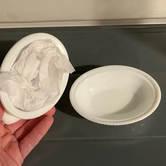 Antique milk glass/ceramic Bunny Dish - Picture 6 of 7